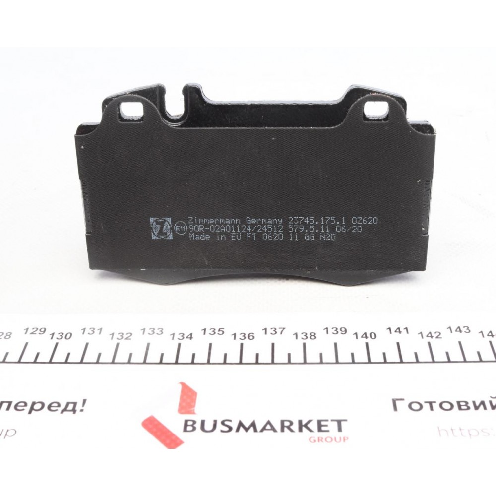 Колодки гальмівні (передні) MB C-class (W203/S202/S203)/CLK 1.8-5.5 99-10 (Brembo)
