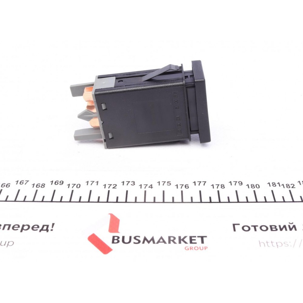 Кнопка аварійної сигналізації VW Passat 96-05