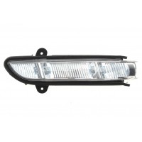 Повторювач повороту на дзеркало MB CLS-/S-/E-class (W211/S211) 02-06 (R)
