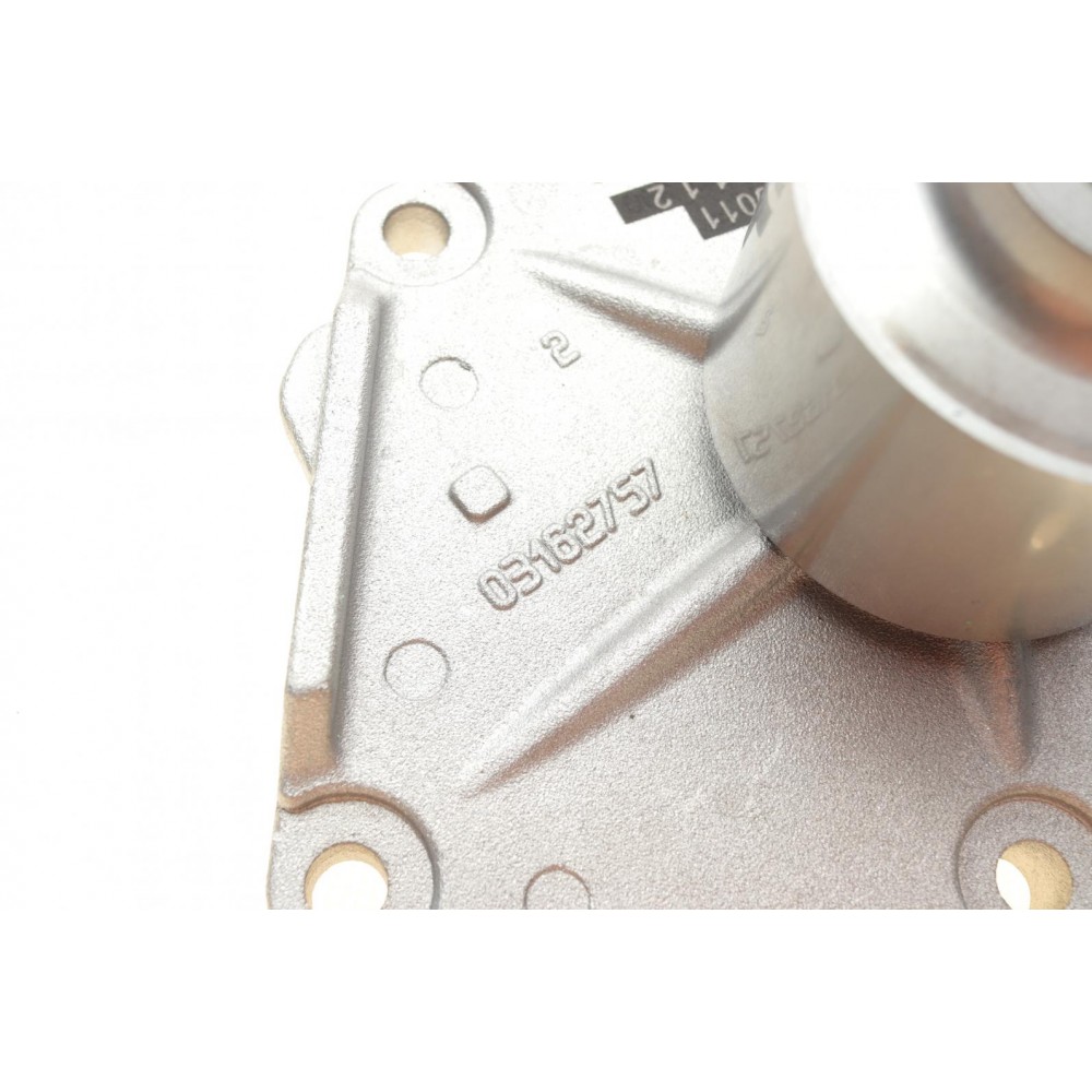 Помпа води Renault Kangoo/Megane/Scenic/Clio/Nissan Almera/Kubistar/Micra 1.5dCi 01- (B/B) (10 лоп)