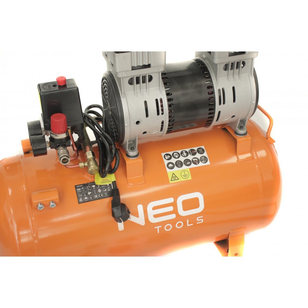 Компресор безмасляний 50L 220 V/8 bar/1.15 kW/180 L/min