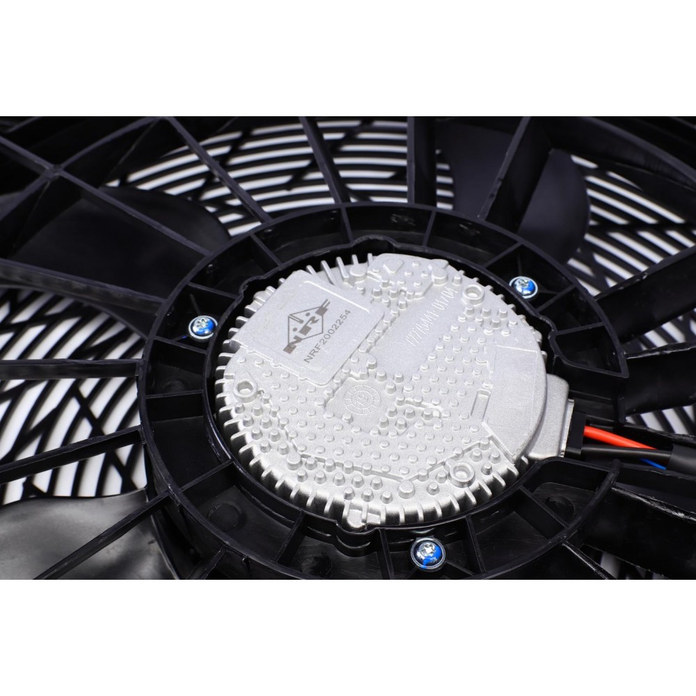 Вентилятор радіатора BMW X5 3.0d 01- (з дифузором)