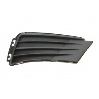 Вставка бампера (під протитуманку) VW Caddy IV 15-20 (R)