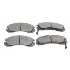 Колодки гальмівні (передні) Mitsubishi Outlander 03-/Lancer 94-/Galant/Pajero 88-03/Peugeot 4007 07- (Akebono)