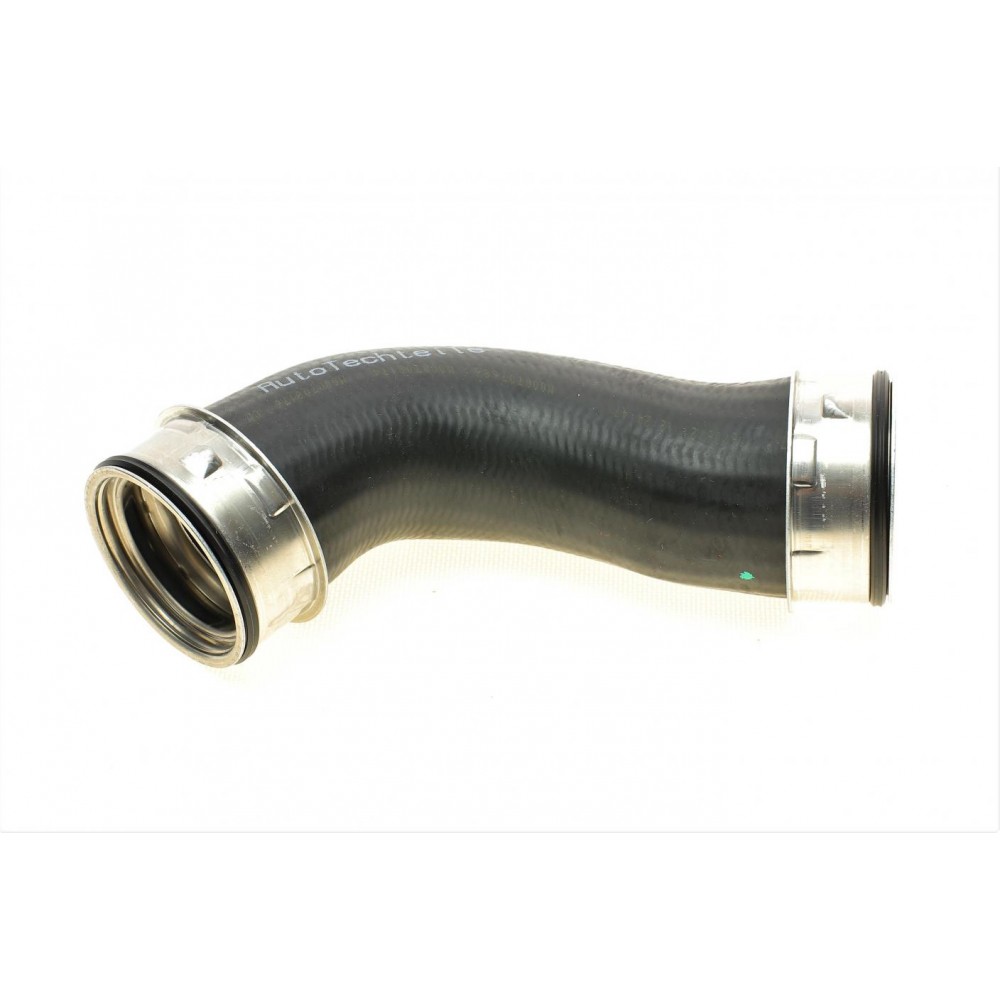 Патрубок інтеркулера (нижній) (L) Audi A3/Skoda Octavia/SuperB/VW Golf/Jetta/Passat 2.0D 03- (ззаду)