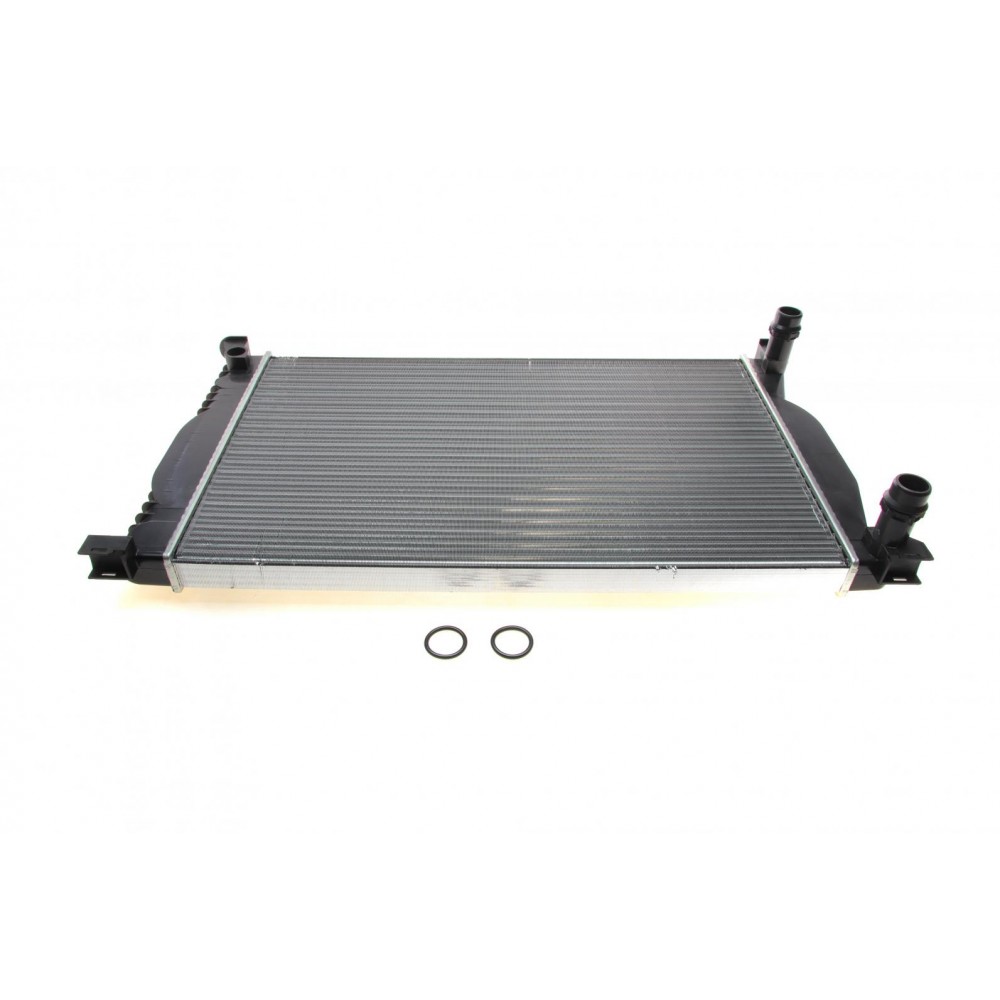 Радіатор охолодження Audi A4 1.6-2.0/1.9/2.0TDI 00-09/Seat Exeo 08-13 (економ клас)