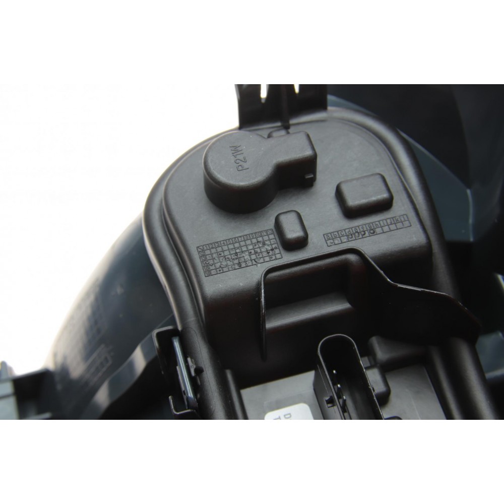 Ліхтар задній BMW 4 (F36/F33/F83/F32/F82) 13-17 (L)