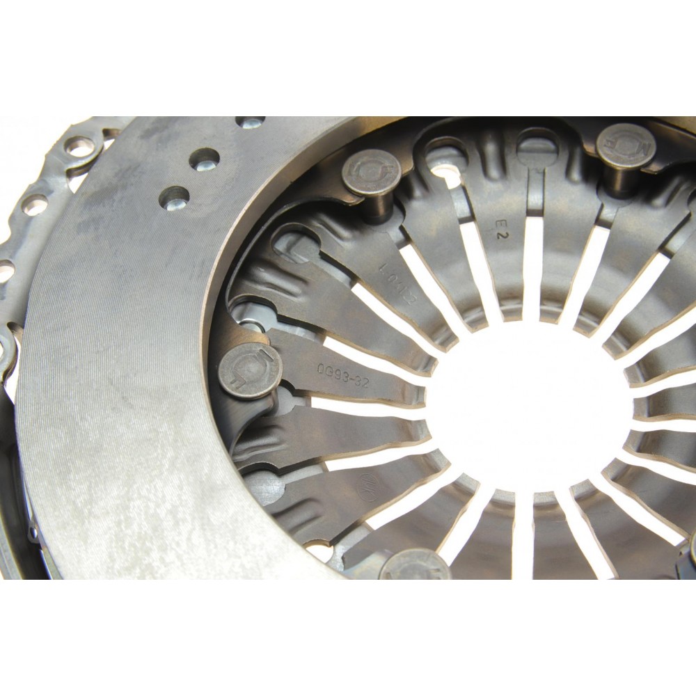 Комплект зчеплення Fiat Sedici/Suzuki SX4 2.0D 06- (d=240mm)