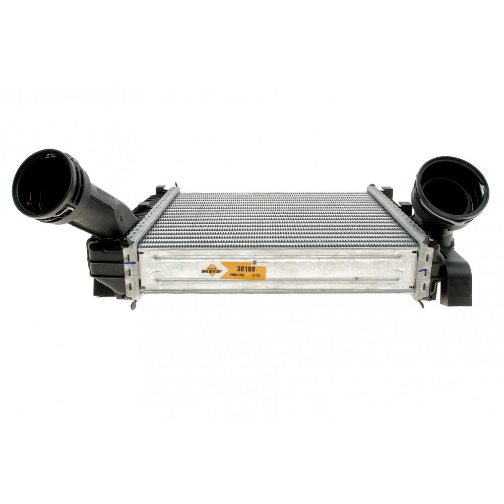 Радіатор інтеркулера Audi Q7/VW Touareg 3.0/4.1 03- (R)