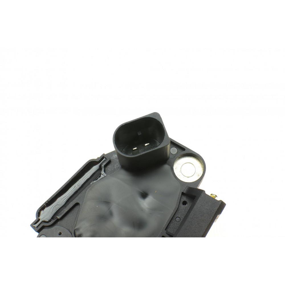 Реле генератора (14.5V) VW Caddy/Golf/Passat/Audi A4 94-05 (HÜCO)