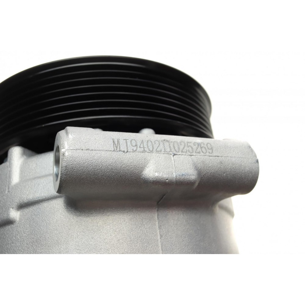 Компресор кондиціонера MB C-Class (W203/S203) 1.8 02-08