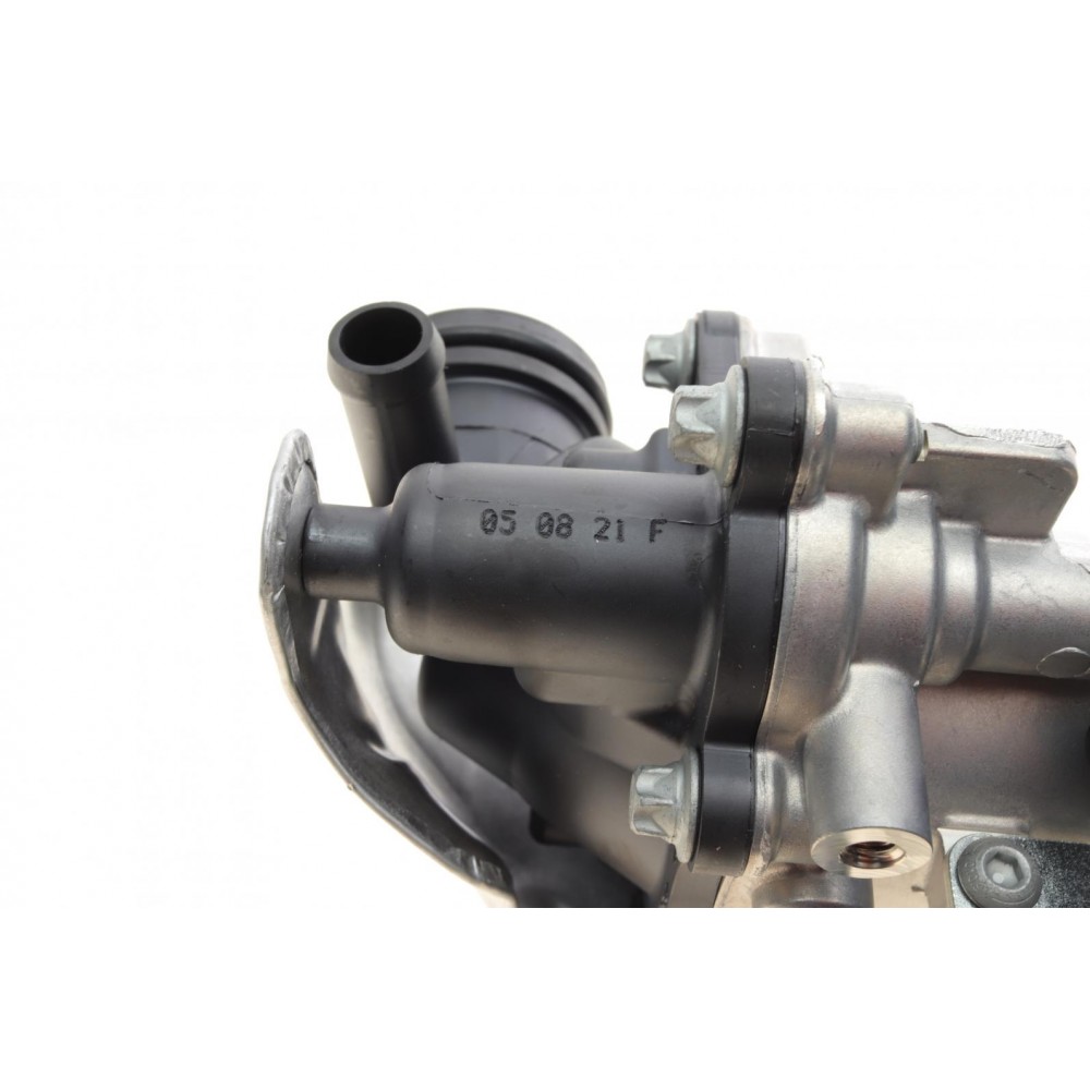 Помпа води MB A-class (W176)/B-class (W246/S242) 1.6/2.0 11- (switchable)