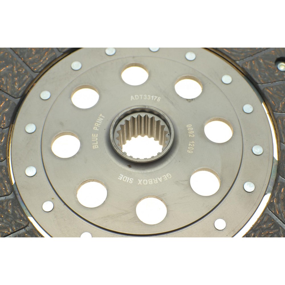 Комплект зчеплення Toyota Corolla 2.0 D-4D 02-07 (d=225mm) (+вижимний)