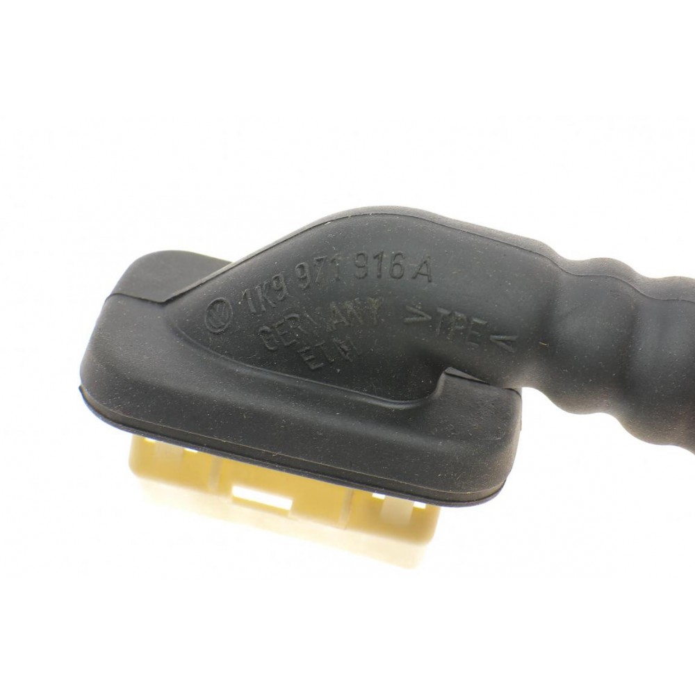 Гофра проводки багажника VW Touran 03-10