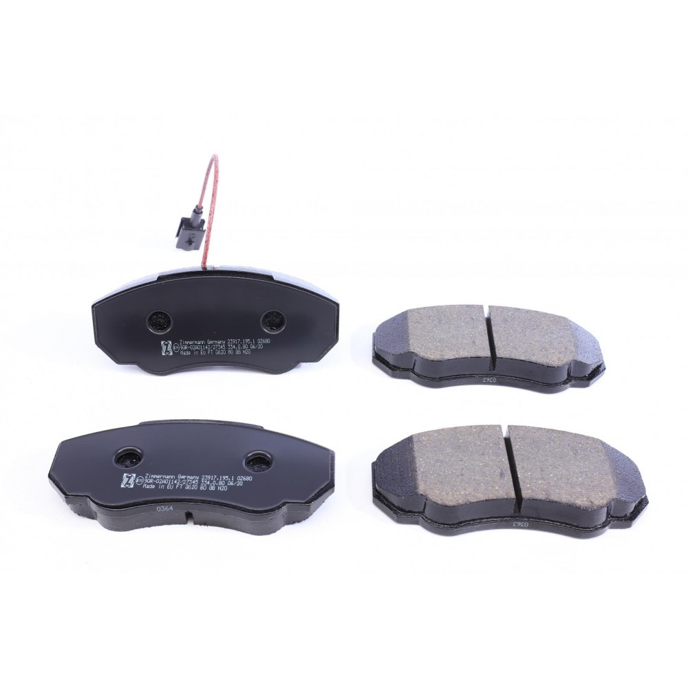 Колодки гальмівні (передні) Citroen Jumper/Fiat Ducato/Peugeot Boxer 94- R15 (з датчиком) (Brembo)