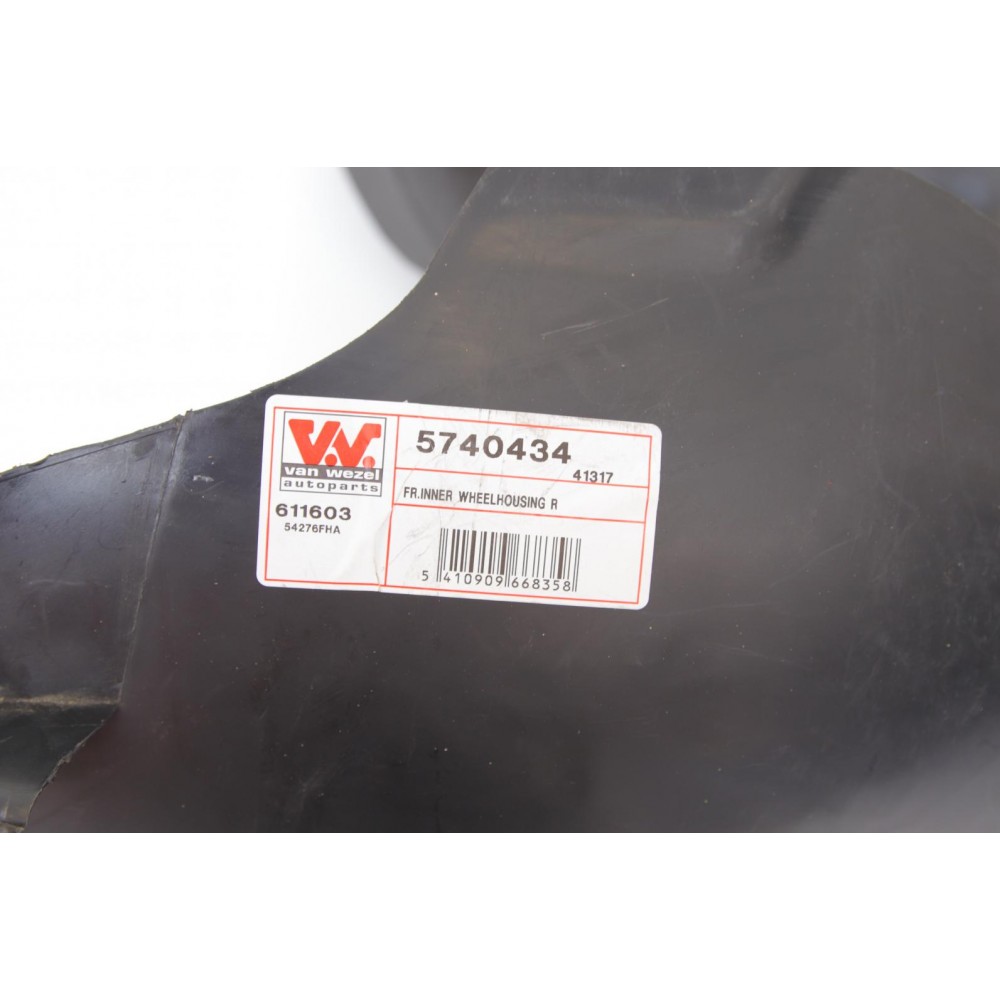 Підкрильник (передній) VW Passat 10-14 (R)