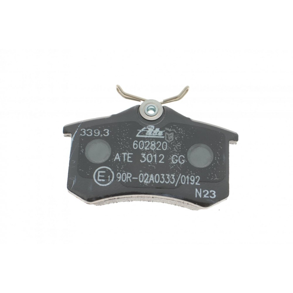 Колодки гальмівні (задні) VW Caddy 04-15/Golf 97-16/Passat B5 96-05/Skoda Fabia/Citroen/Peugeot 99- (Lucas/TRW)