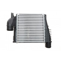 Радіатор інтеркулера Peugeot 3008/308SW 1.2-2.0D 13-