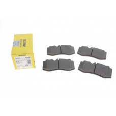 Колодки гальмівні (передні) MB (W211/W221D) 2.1-5.5 05-13 (Brembo) Q+