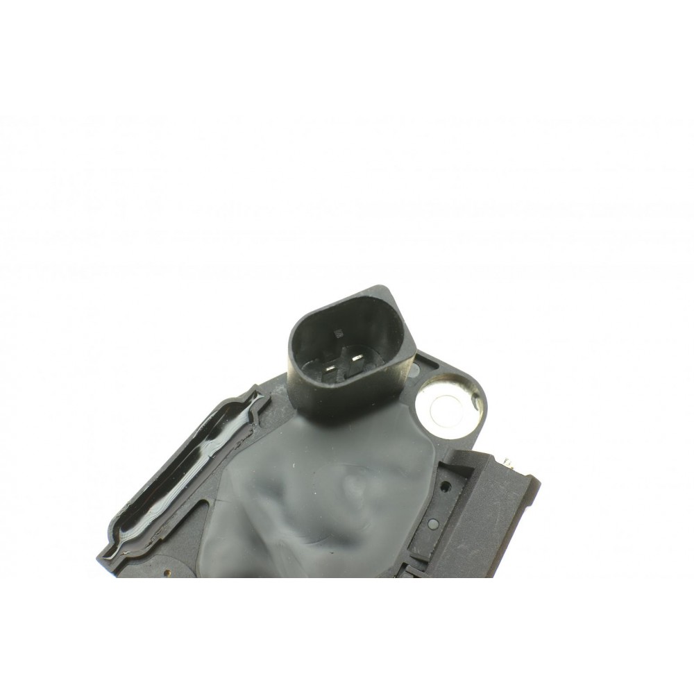 Реле генератора (14.5V) VW Caddy 1.4 95-3 (HÜCO)