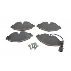 Колодки гальмівні (передні) VW Caddy IV/Golf VII/Passat B8/Skoda Octavia/Seat Leon 12- (з датчиком)