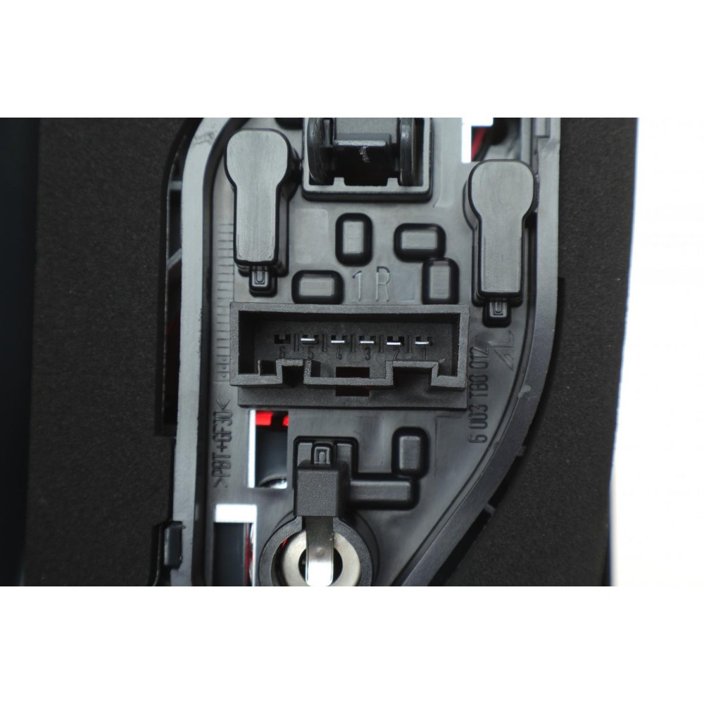 Ліхтар задній BMW X5 (E70) 08-13 (R) (LLH491)