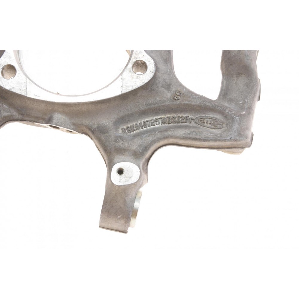 Кулак поворотний (цапфа) Audi A4/A6/Q5 07-18 (L)