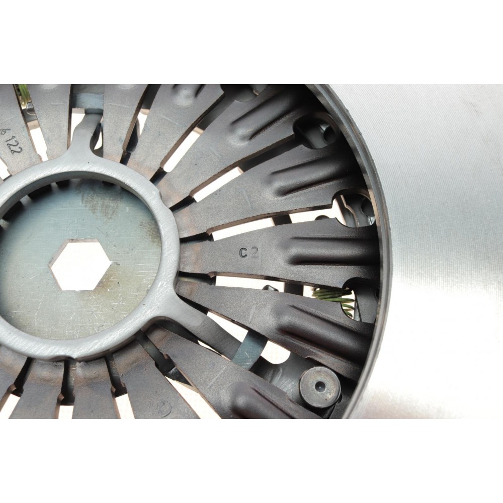 Комплект зчеплення BMW 3 (F30/F80/5 (F10/G30/F90) 13- B47/N47 (d=240mm) (+ вичавний)
