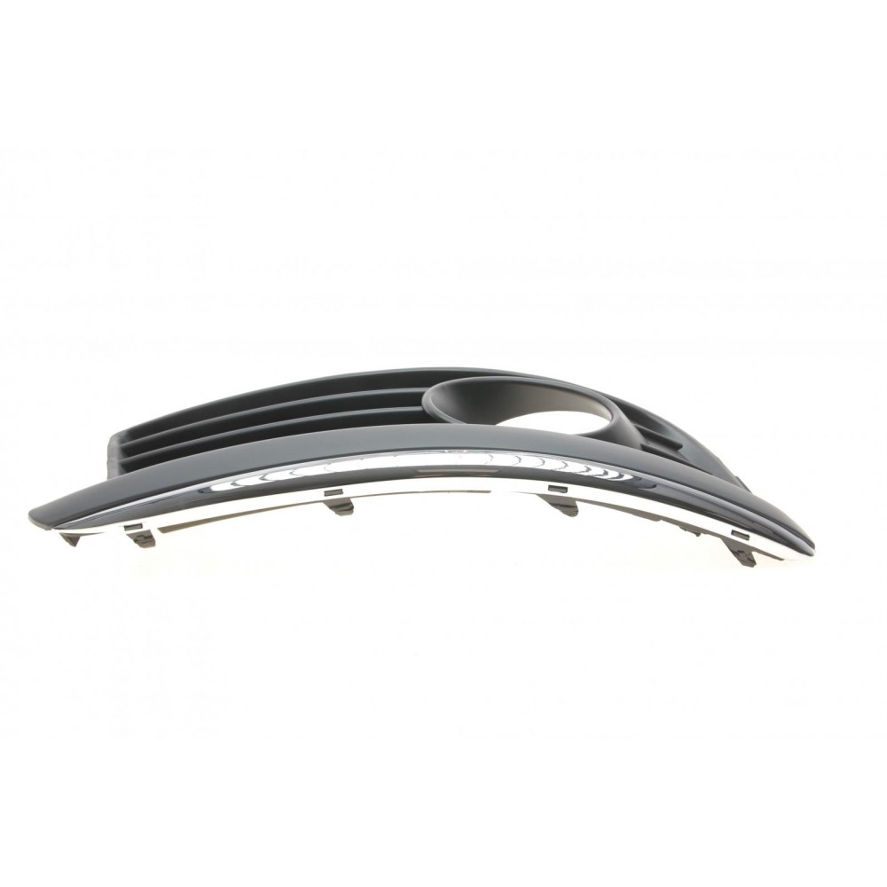 Вставка бампера (під протитуманку) VW Golf V/VI/Jetta III/IV 06- (R)