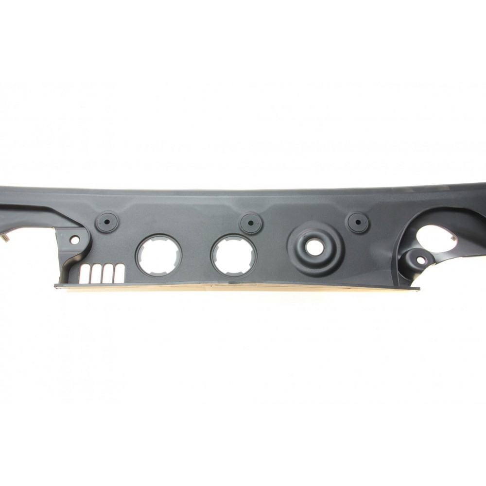 Планка під скло лобове BMW 5 (F10/F11) 09-16