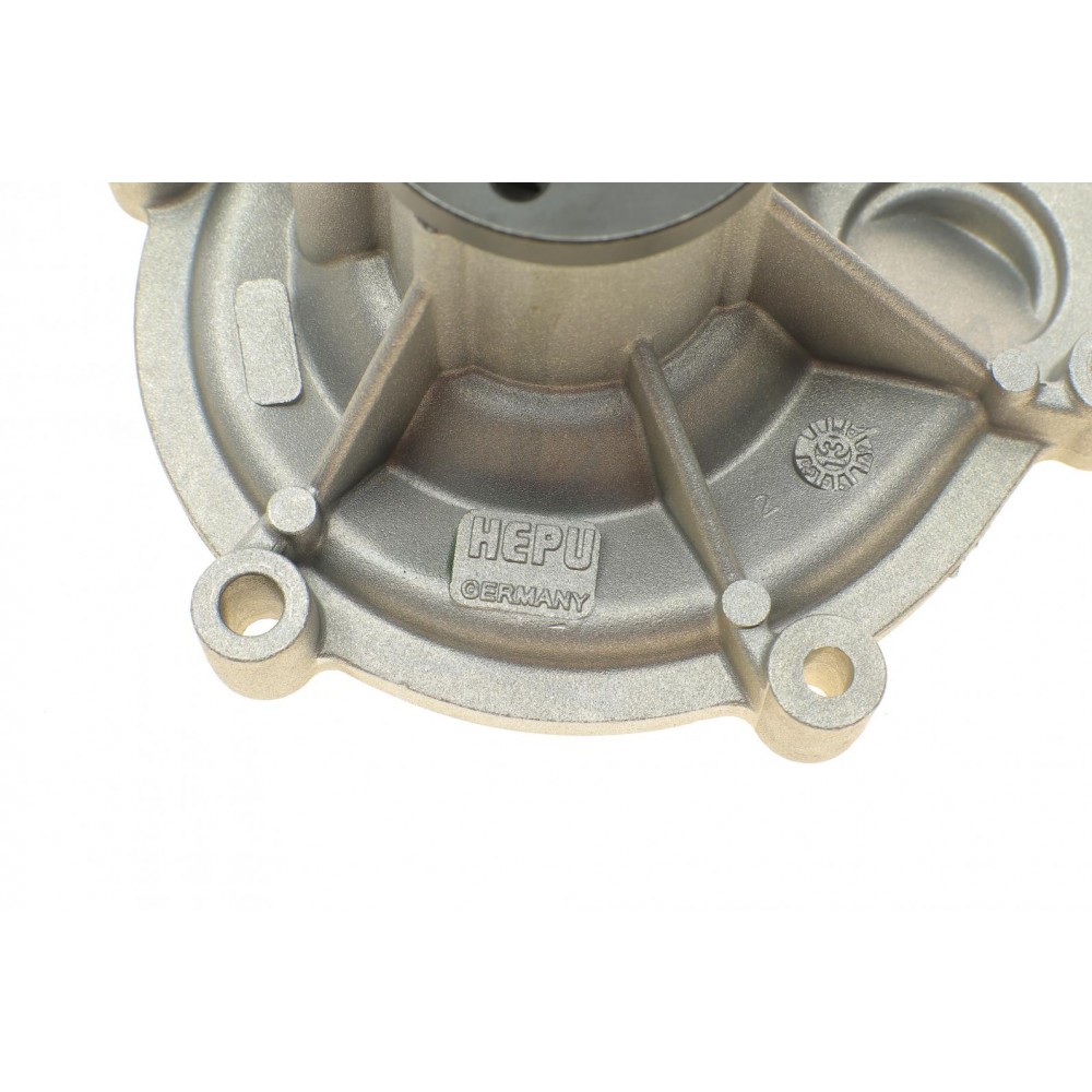 Помпа води MB C-class (W204/C204)/E-class (W212) 09-