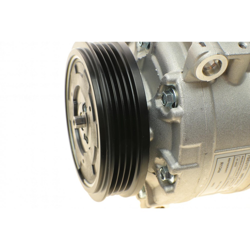 Компресор кондиціонера BMW 5 (E60/E61)/7 (E65/E66/E67) 2.0-3.0D 01-10