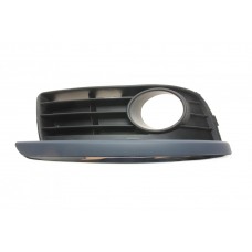 Вставка бампера (під протитуманку) VW Golf V/Jetta 06-10 (R)
