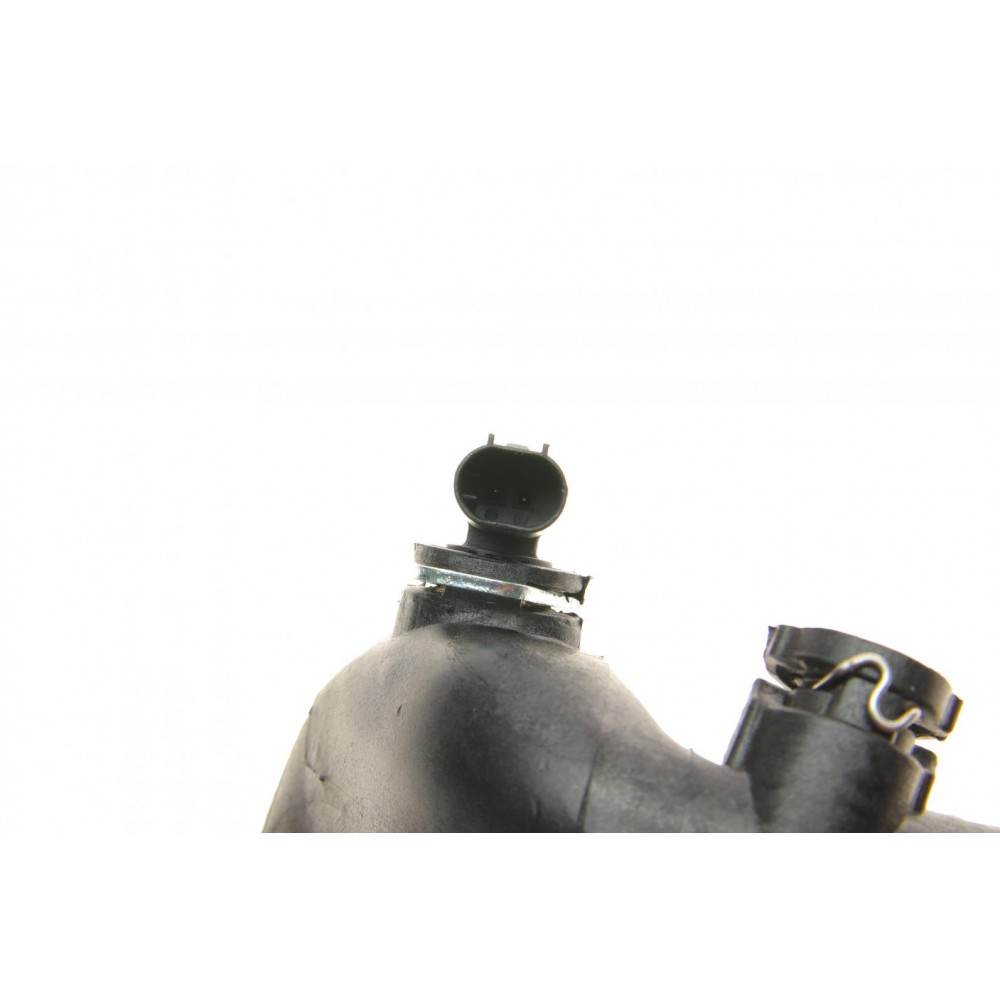 Патрубок системи охолодження MB C-class (W203/W204)/E-class (W211/W212) 02-15/Sprinter (W906) 08-