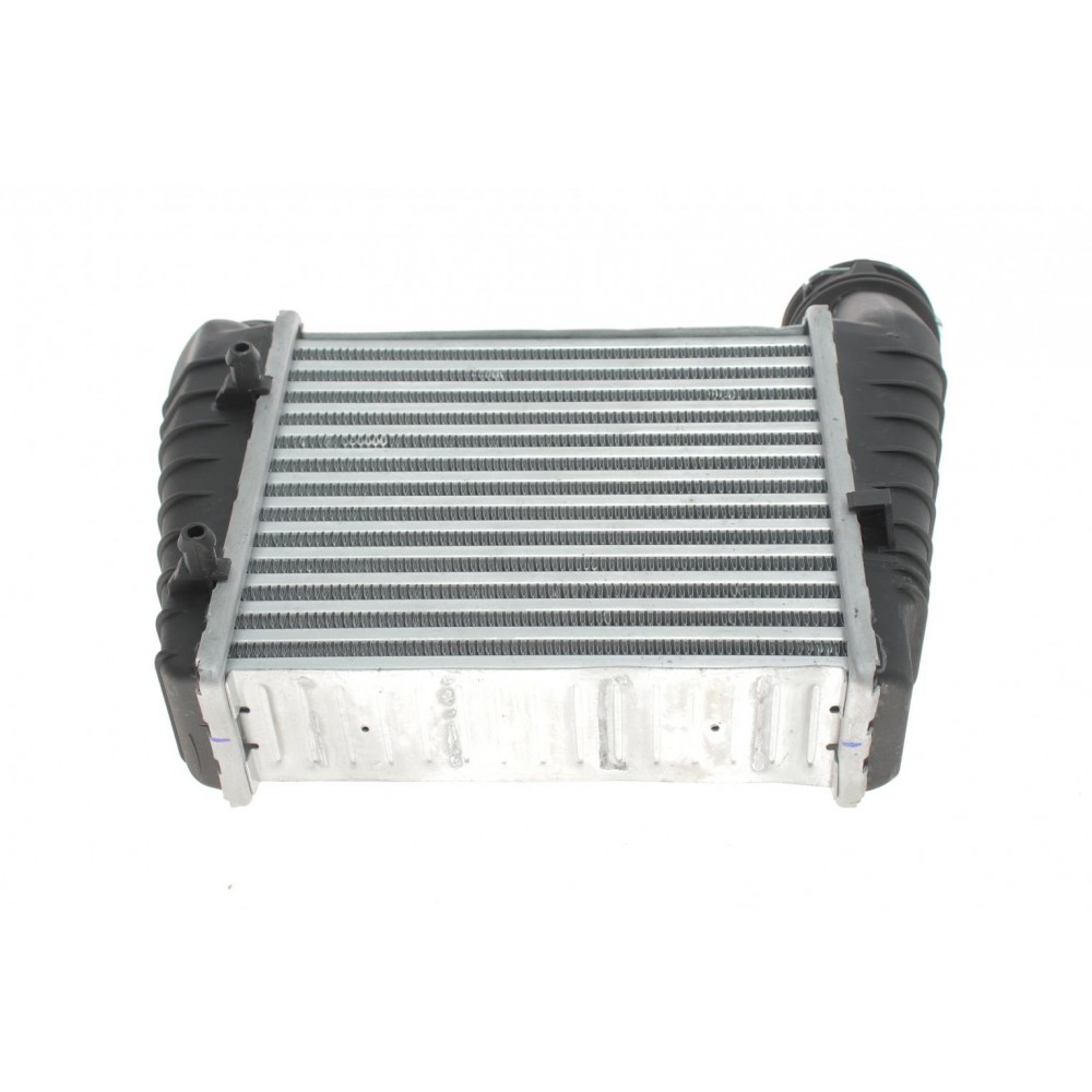 Радіатор інтеркулера VW Passat 1.9/2.0 TDI 00-05