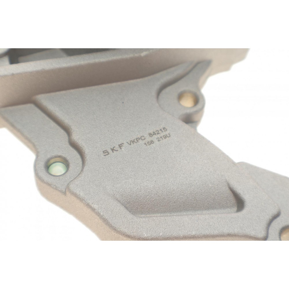Помпа води Ford Fiesta IV/V/Focus/Fusion/Mazda 2/Volvo S40 II/V50 1.25i-1.6 16V 03-12