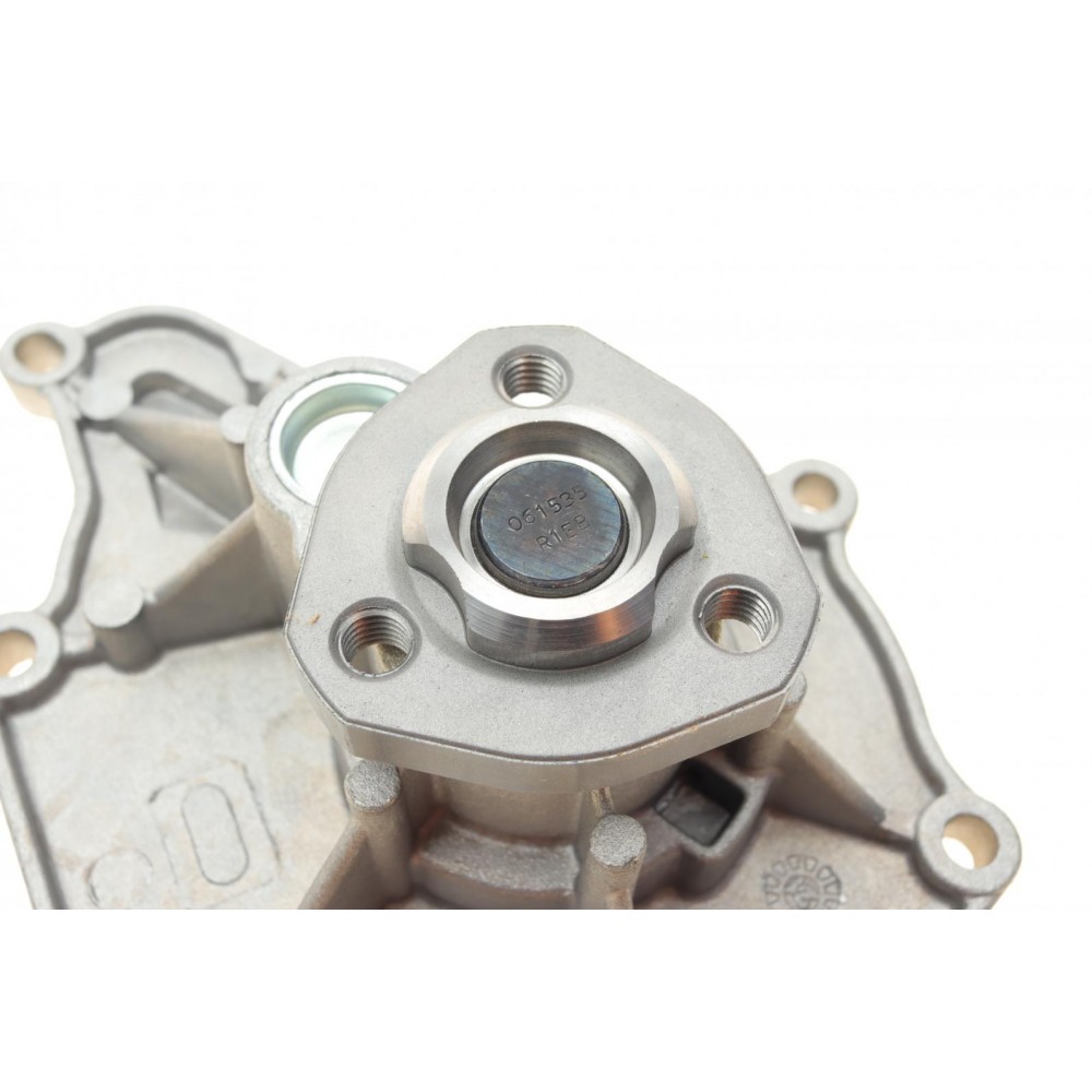 Помпа води Audi A4/A5/A6/A8/Q5 2.8FSI/3.2FSI/quattro 07- (R/B) (7 лоп)