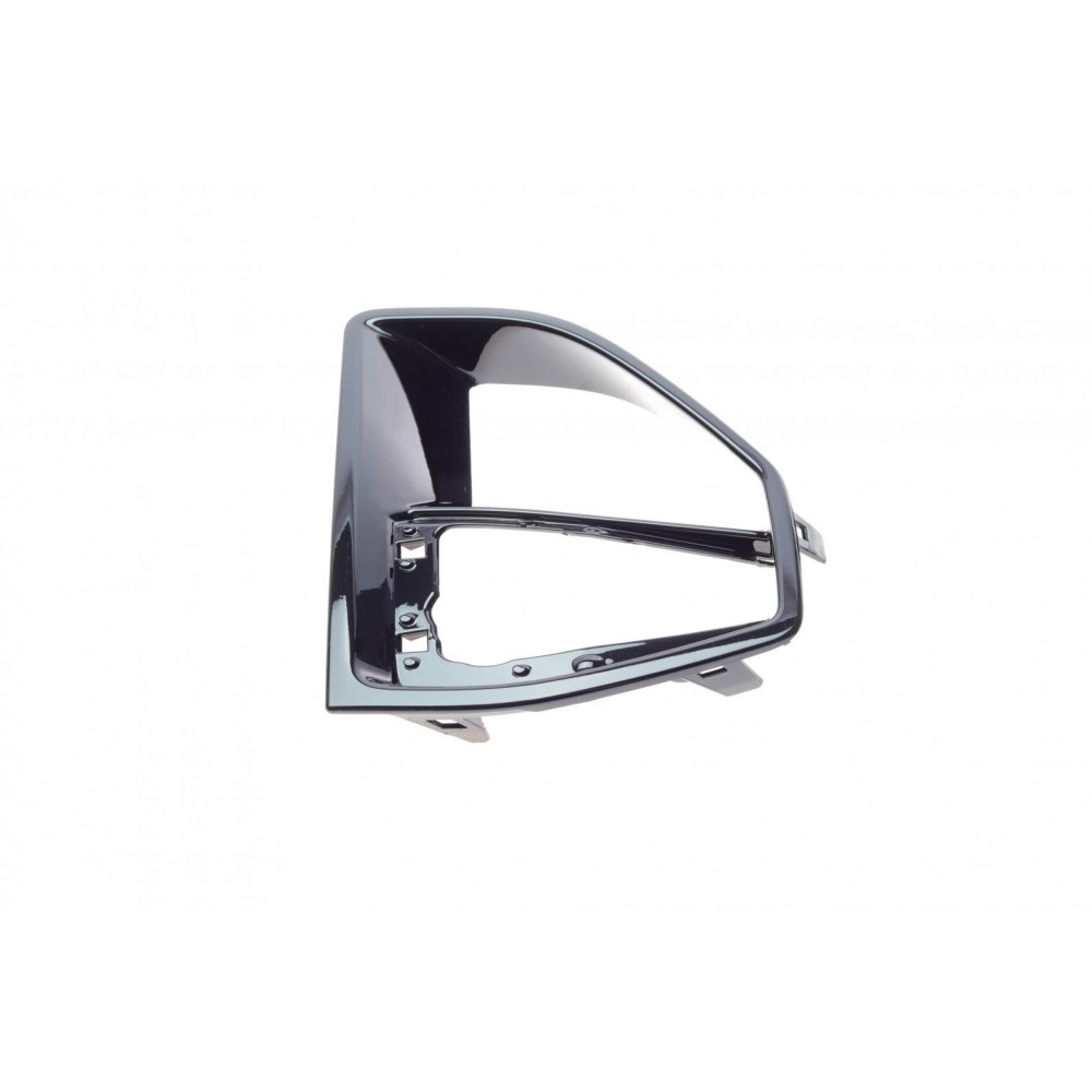 Решітка бампера BMW X5 (G05) 18-(R)
