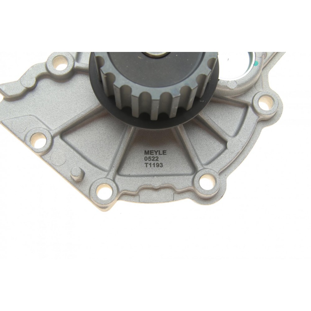 Помпа води Volvo C30/C70/S40/S60/S80/V40/V50/V60/V70/XC60/XC70/XC90 2.0/2.4/2.4D/3.0 T6 D3/D4/D5 01-