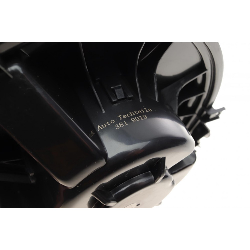 Моторчик пічки VW Golf VII/VIII/Passat 13-