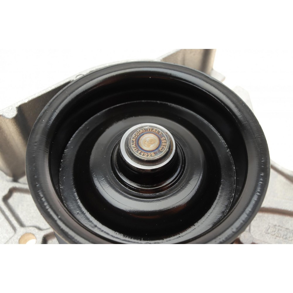 Помпа води Audi A4-A6 2.7T/quattro/S4 quattro 97-05 (B/B) (5 лоп.) (h шкива=32mm)