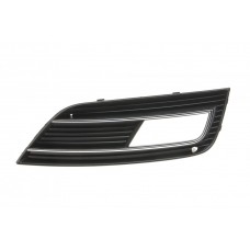 Вставка бампера (під протитуманку) Audi A4 08-15 (R)
