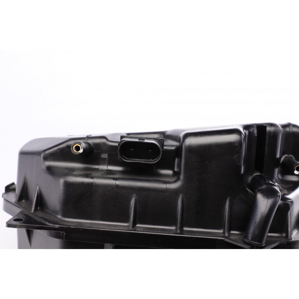 Бачок розширювальний Audi Q7 06-15/ VW Touareg 02-10