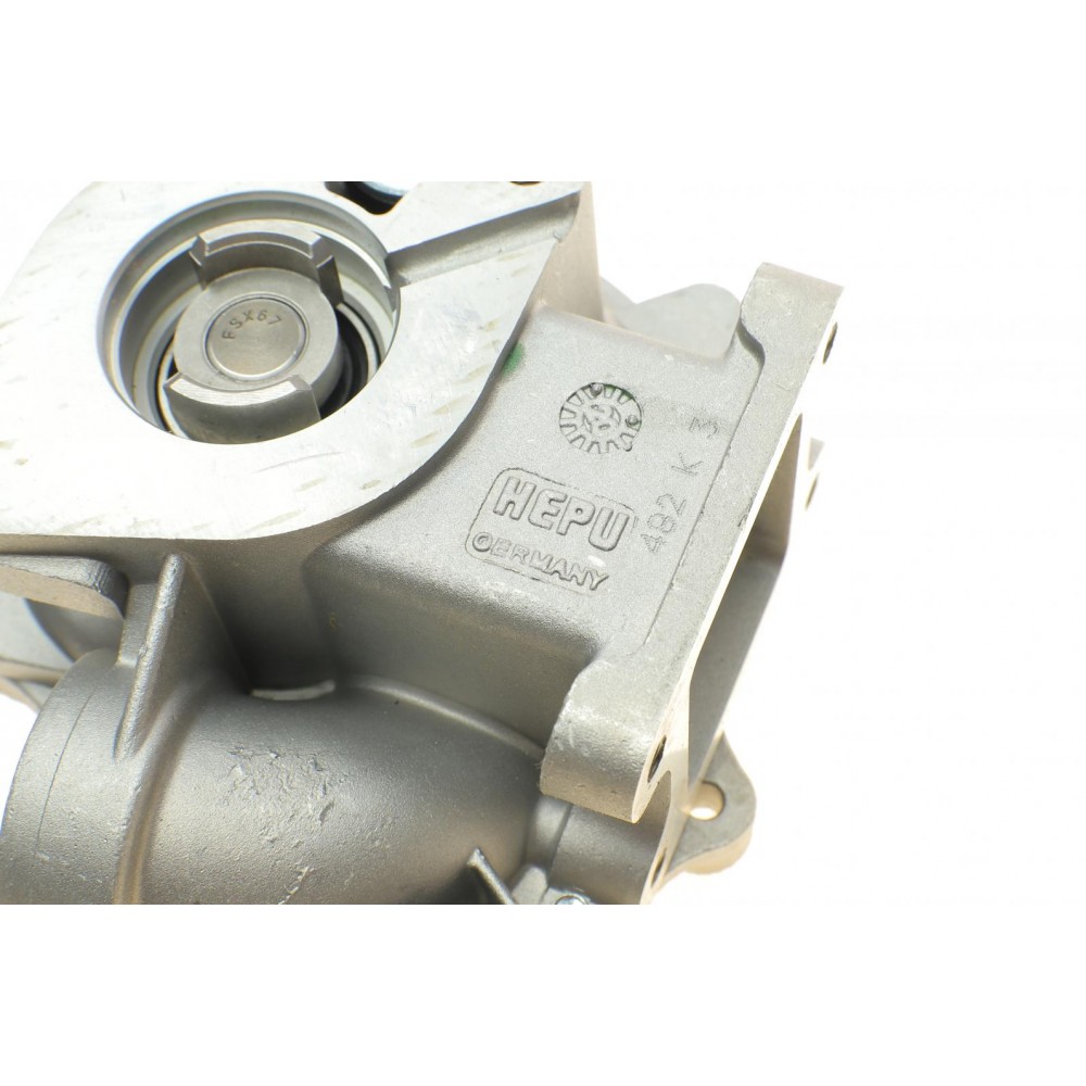 Помпа води BMW 1 (E81/E87)/3 (E46/E90)/5 (E60)/X1 (E84)/X3 (E83)/Z4 (E85) 1.6/1.8/2.0 01-15