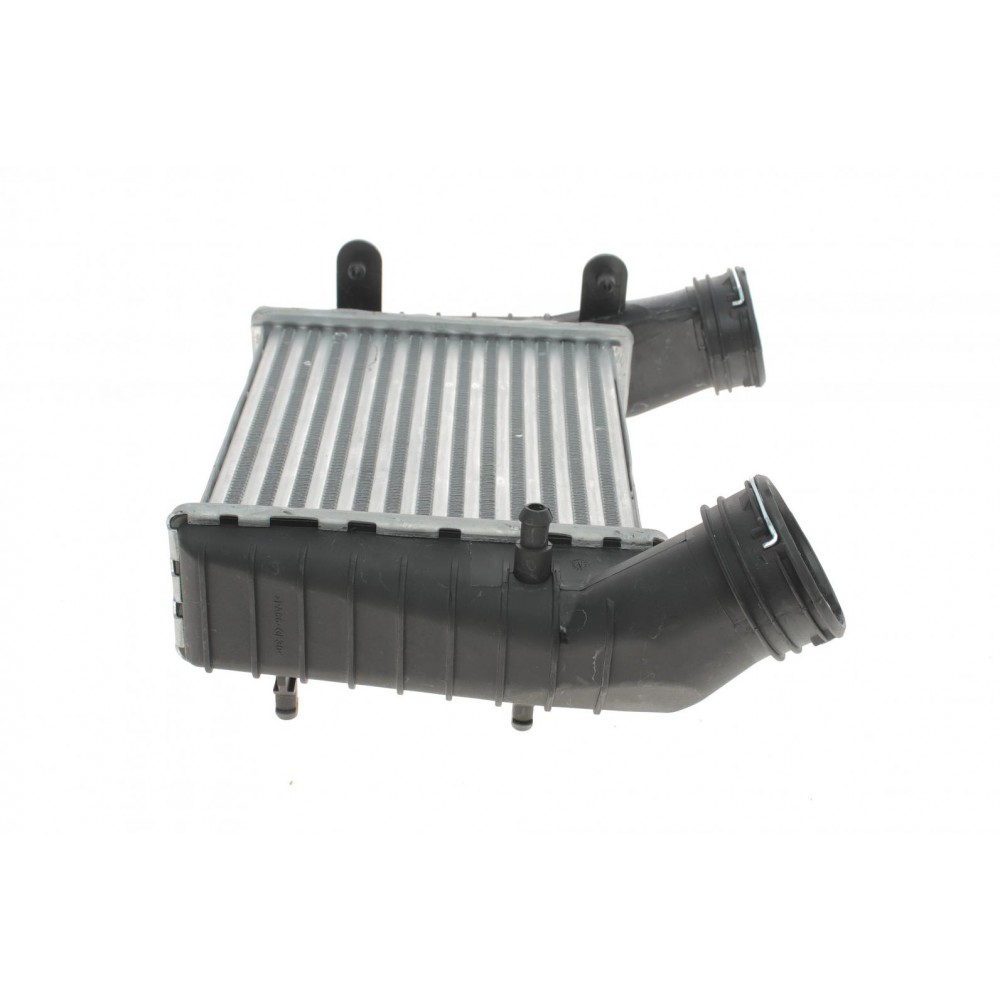 Радіатор інтеркулера VW Passat 1.9/2.0 TDI 00-05