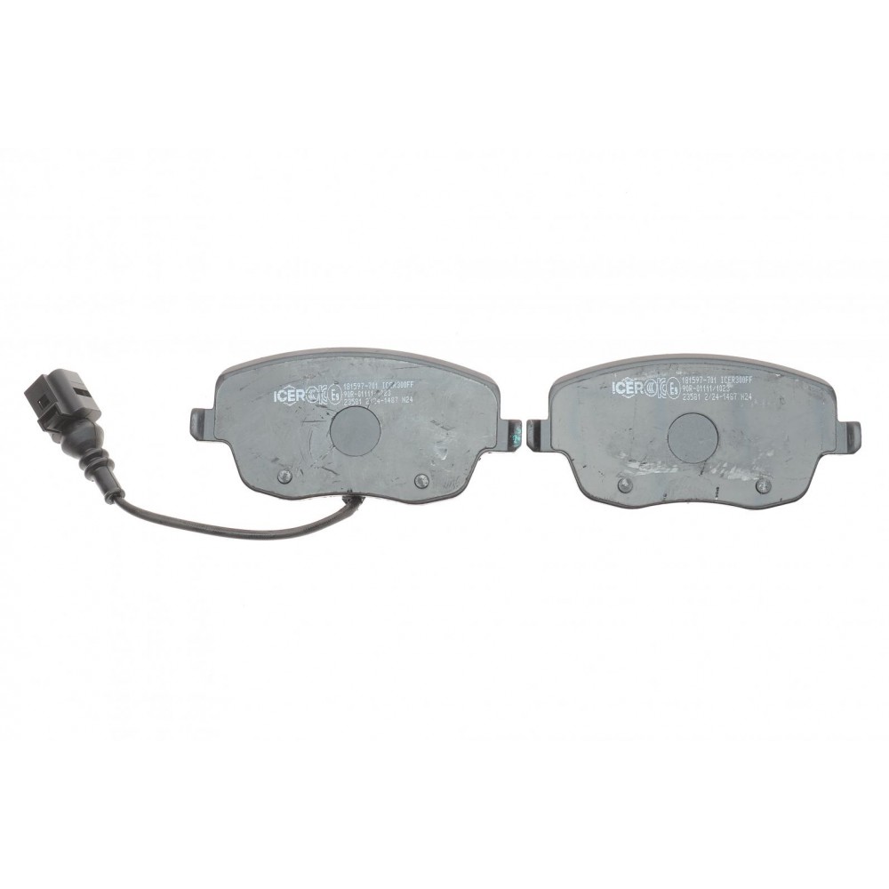 Колодки гальмівні (передні) Seat Ibiza/VW Polo 01-09/Skoda Fabia 99-14/Roomster 06-15 (+датчик)