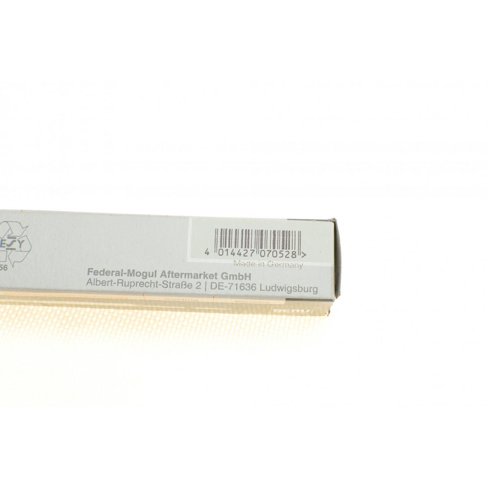 Свічка розжарювання Citroen C5/Volvo V70/XC90 2.4D/2.7HDi/3.6D 01- (11V) M8x1.0 (L=126.5mm)