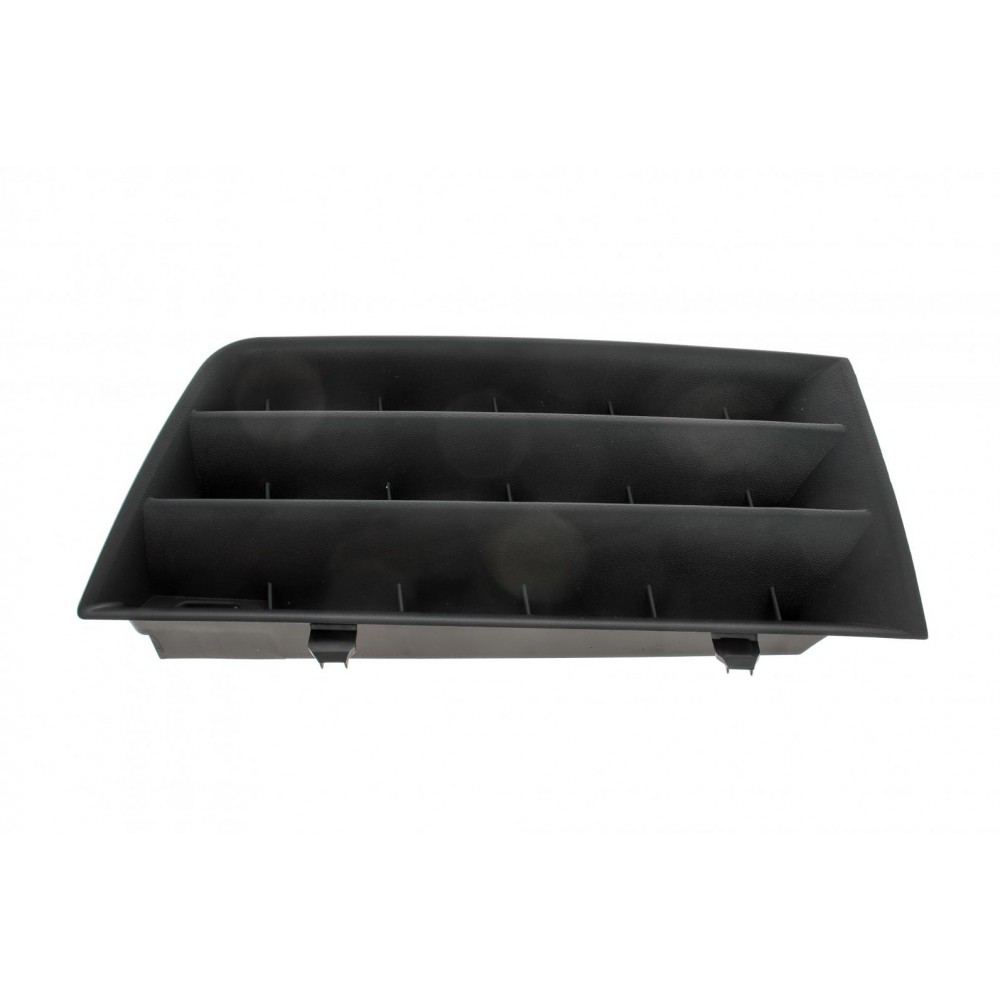 Решітка радіатора Renault Megane/Scenic 03-09 (R)