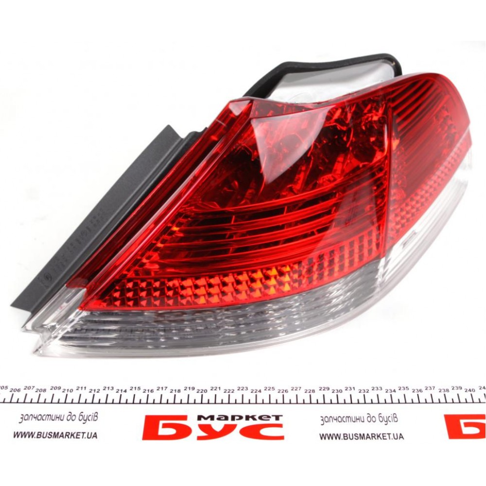 Ліхтар задній BMW 7 (E65/66/67) 05-08 (R)