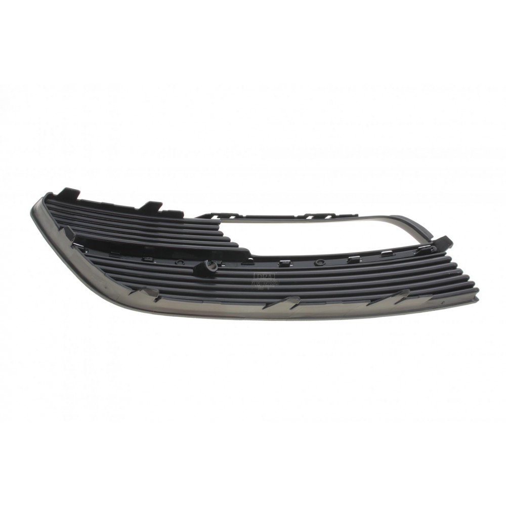 Вставка бампера (під протитуманку) Audi A3 12-20 (R)